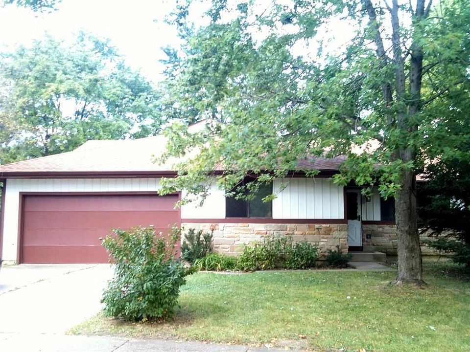 1st image of 30W256 Bedford Ln