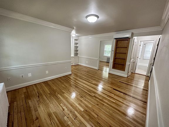 3rd image of 815 S Alfred St #3