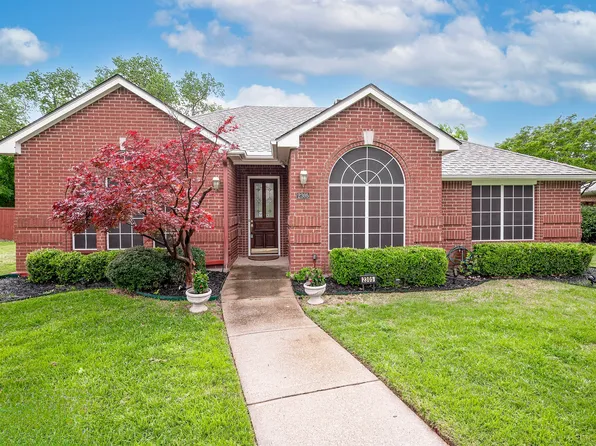 2305 Bristol Dr, Carrollton, TX 75006