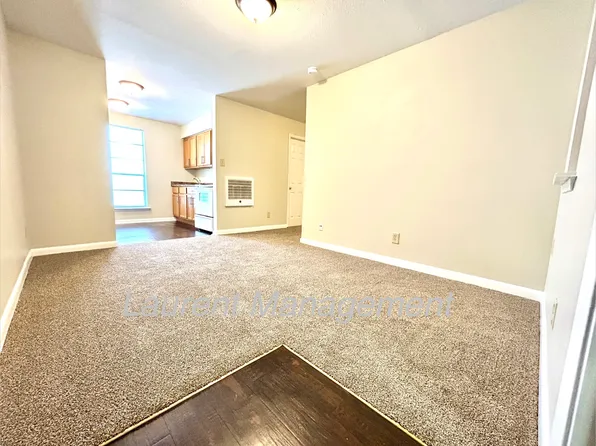 515 Lake Ave APT 24, Metairie, LA 70005