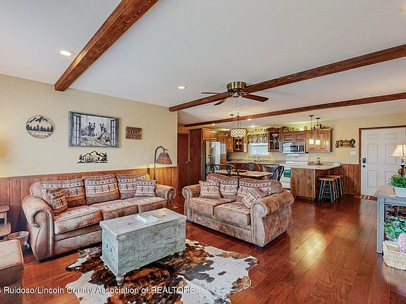 3rd image of 209 Coconino Ln