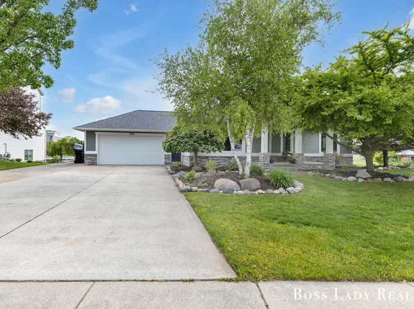 3260 Jamieson Dr, Hudsonville, MI 49426