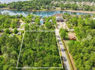 Tanbark Dr, Milton, FL 32583