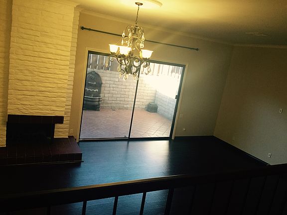 5th image of 5271 Newcastle Ave Unit 2