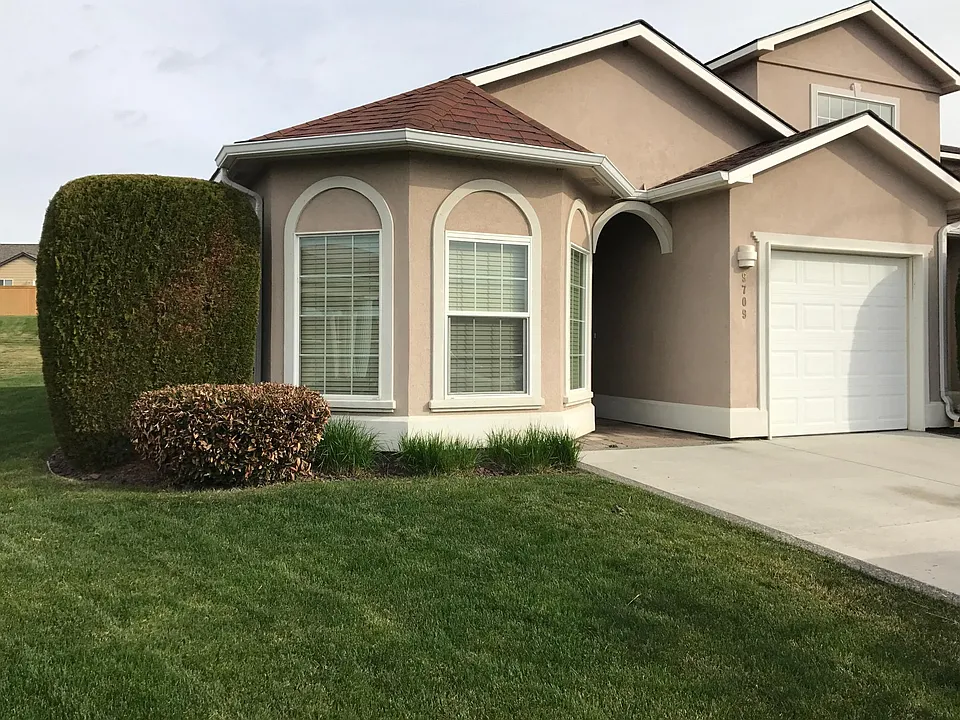 9709 Vincenzo Dr