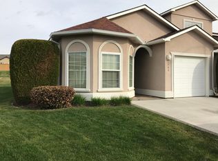 9709 Vincenzo Dr, Pasco, WA 99301