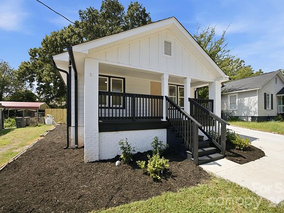 2nd image of 904 Oakshade Ave