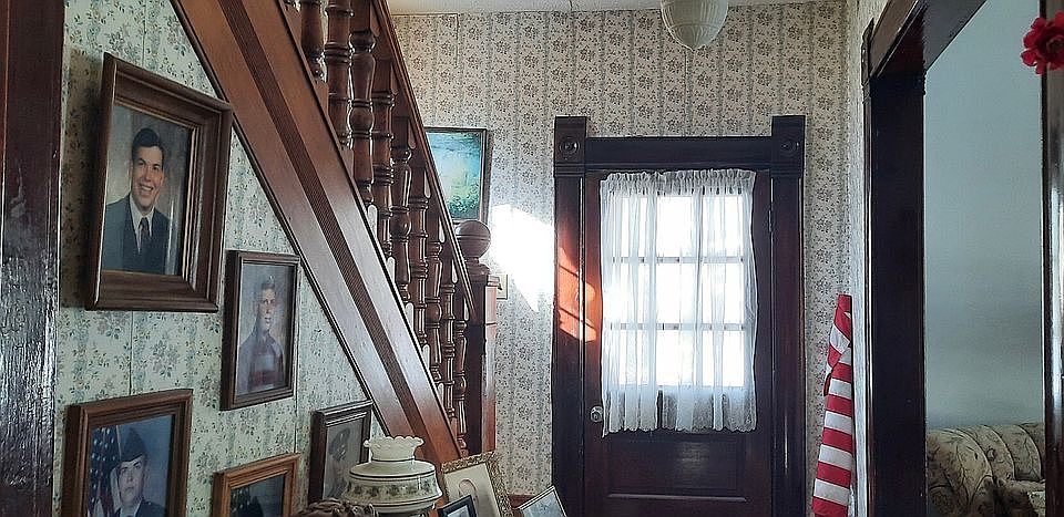 2nd image of 115 N Walnut St