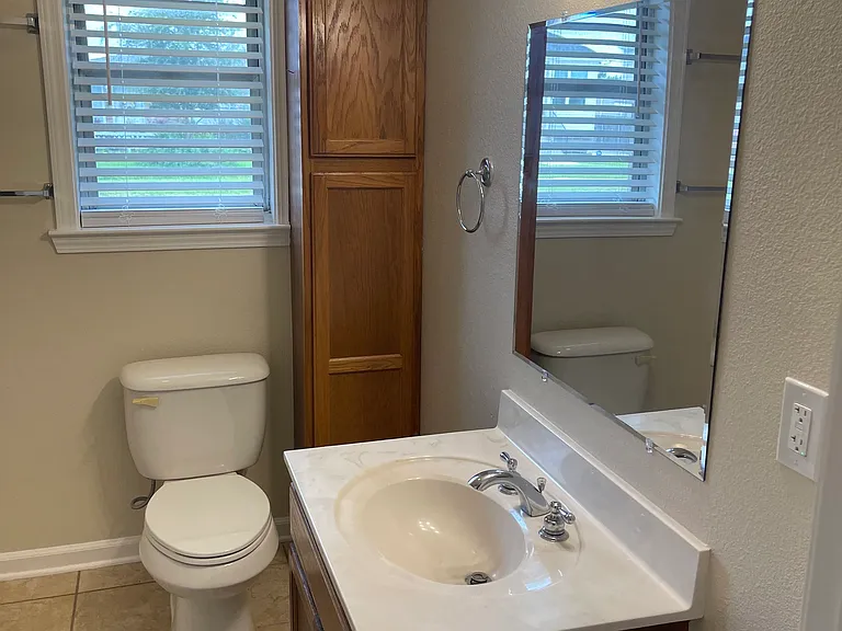 1124 Bathroom