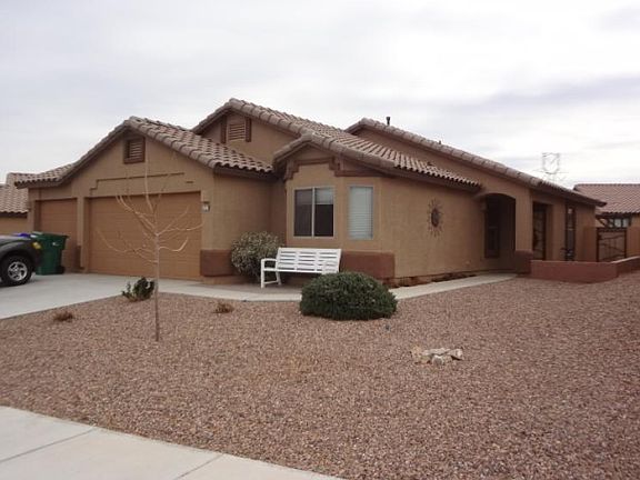 2nd image of 775 W Calle Coroza