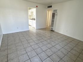 1110 4th St