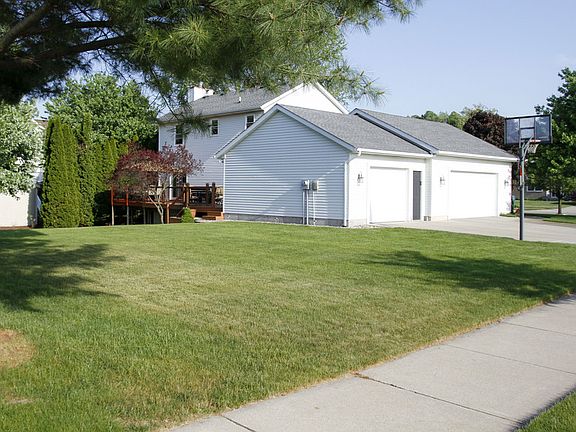 3rd image of 2653 Gullmont Dr SW