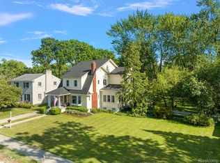 1319 Woodsboro Dr, Royal Oak, MI 48067