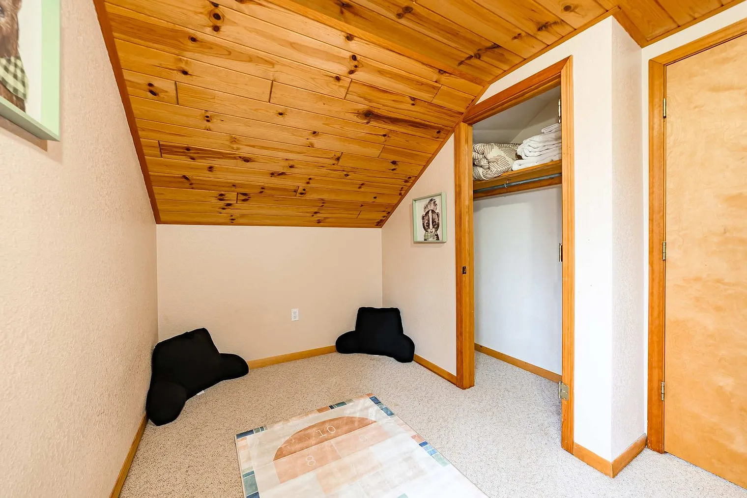 4 bed, 2.0 bath, 1840 sqft, $1,575 — Photo 2