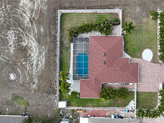 4th image of 1118 NW 17th St