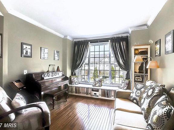 Inviting Living Room and Window Seat