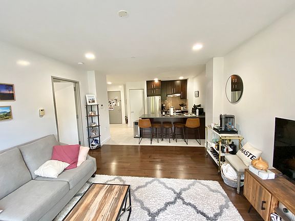 3rd image of 155 N 4th St APT 3C