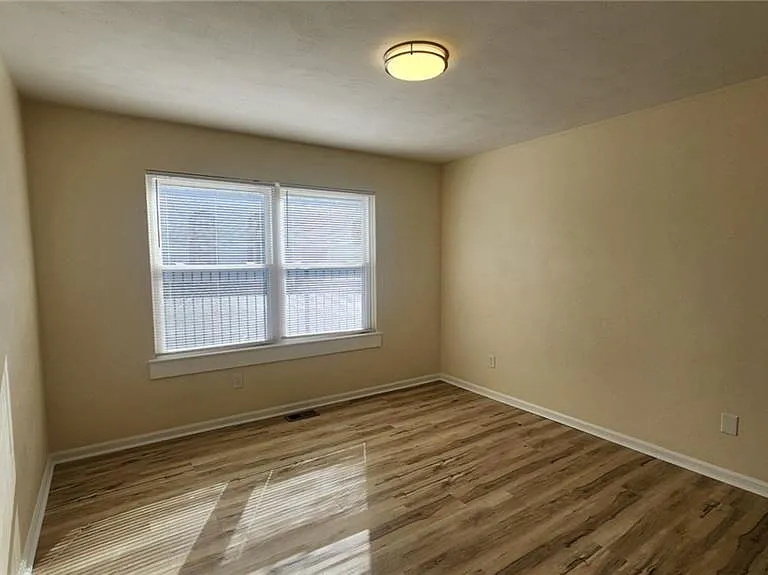 1512 Colonial Ave #B — Photo 13