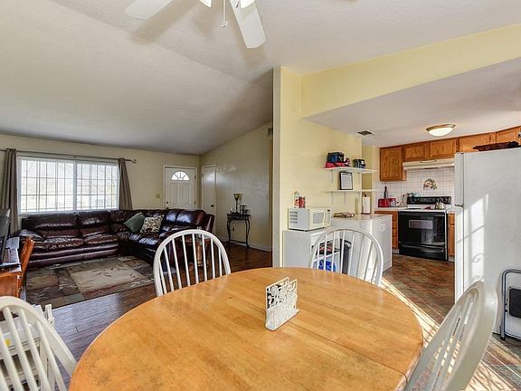 5th image of 2184 Matson Dr