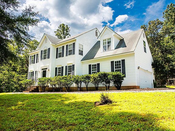 2nd image of 571 Paradise Ln