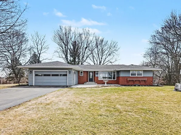 704 Main St W, New Prague, MN 56071