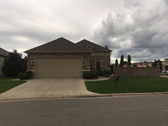 2nd image of 7427 Toscana Ct