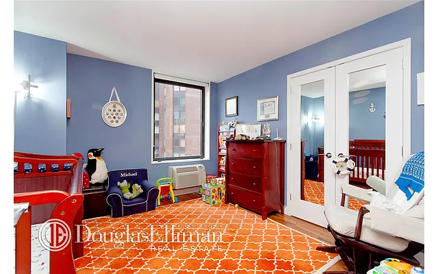 Sold by Douglas Elliman | media 19