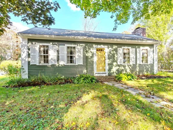 58 Franklin Street, Rochester, NH 03820