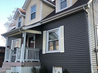 204 S Clinton St, Bloomington, IL 61701