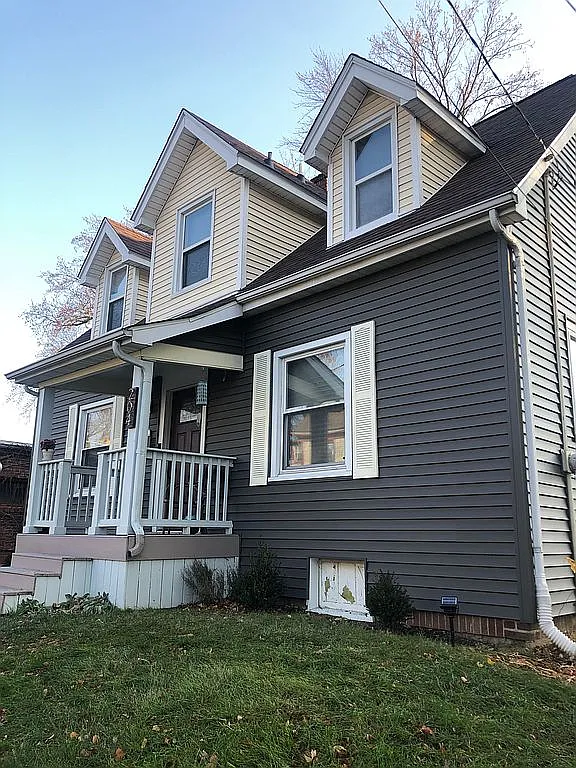 204 S Clinton St photo 1
