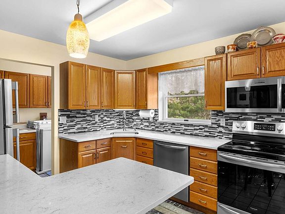 3rd image of 159 Fish Cove Rd
