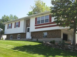 92 Maureen Dr, Middletown, NY 10940