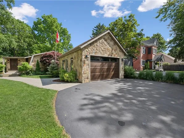 130 Blenheim Rd, Cambridge, ON N1S 1G1