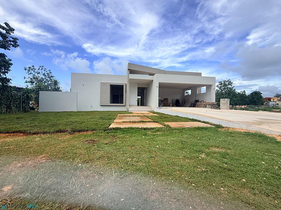 1st image of Km 1.4 Int Calle Herminia Lopez Pr #459