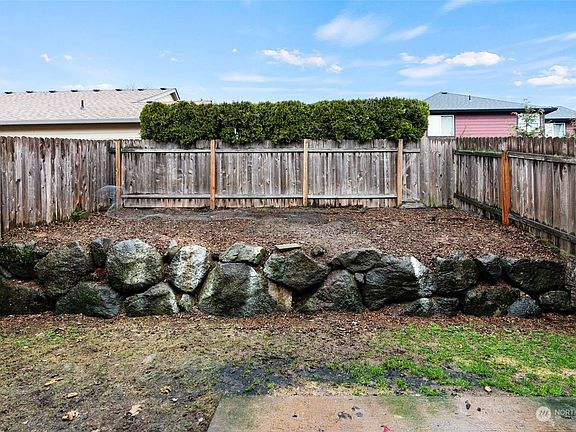 5th image of 8720 NE 28th Way
