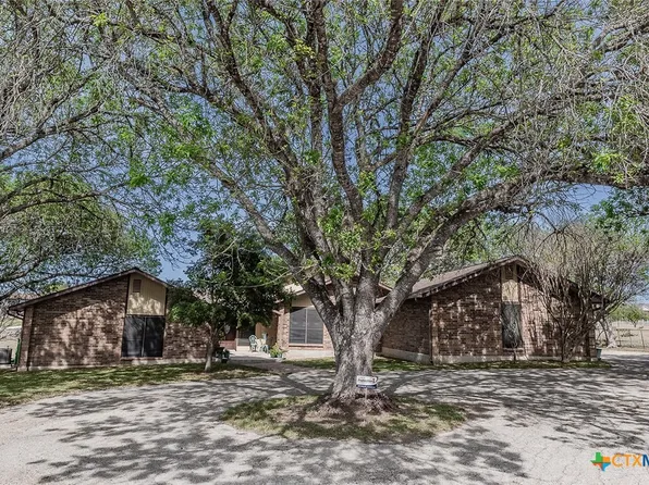 1907 Fm 465, Marion, TX 78124