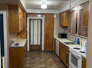 10 Hillside Rd, West Lawn, PA 19609