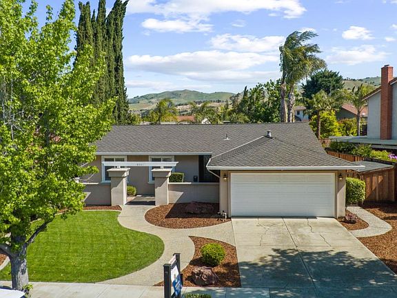 4th image of 3341 Fronda Dr