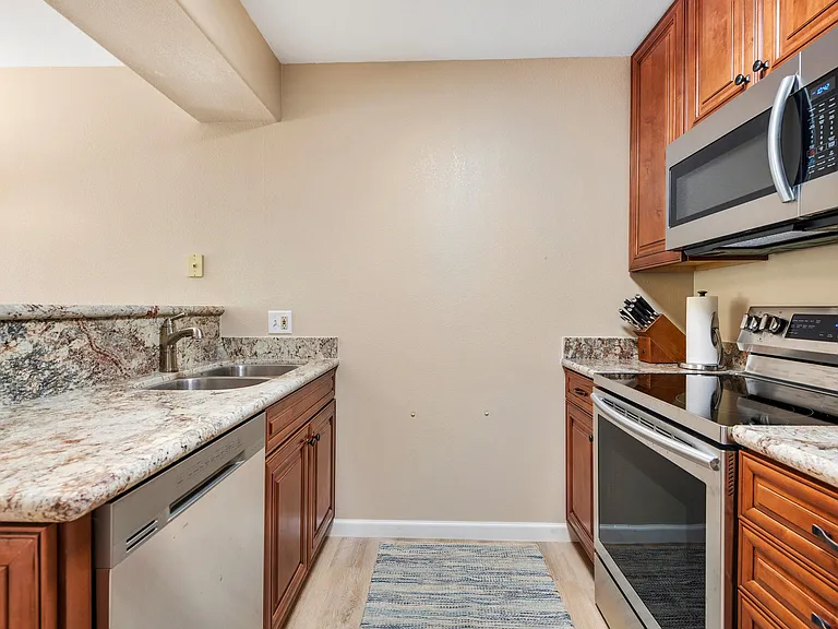 5751 N Kolb Rd #30203 — Photo 7