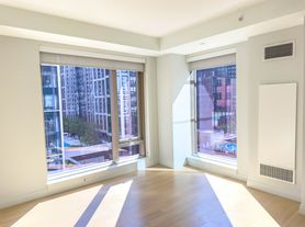 133 Seaport Blvd