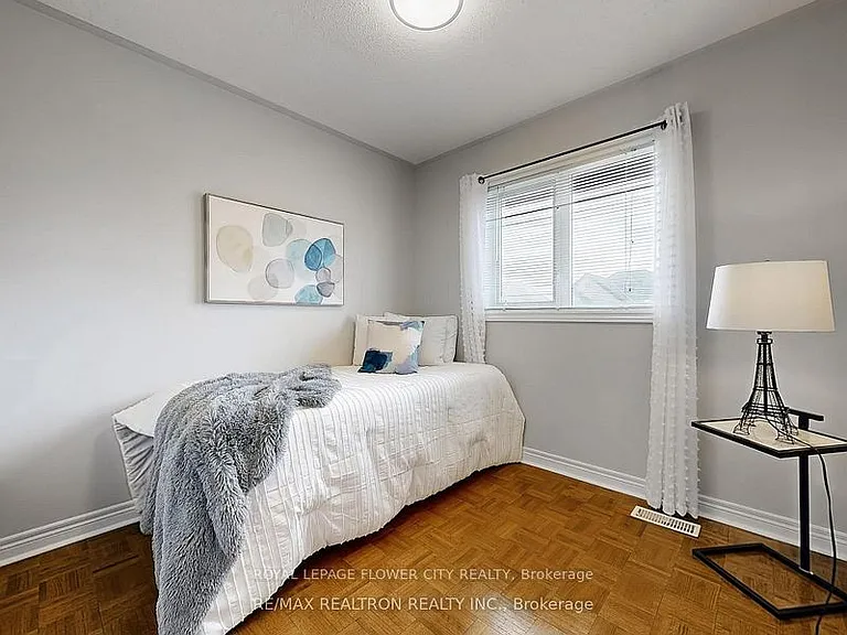 60 Colombo Cres #MAIN — Photo 7