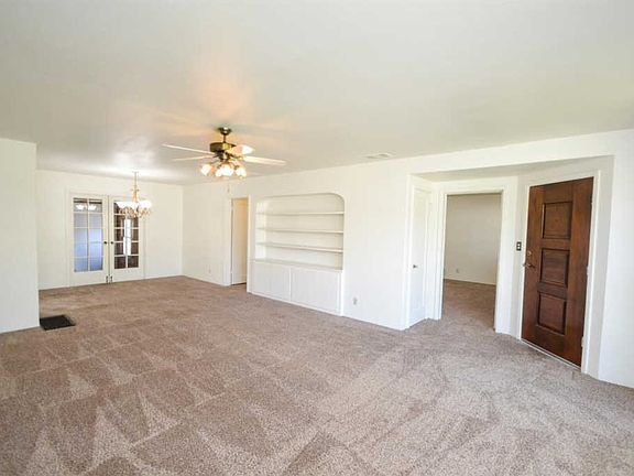 5th image of 525 W Lamona Ave