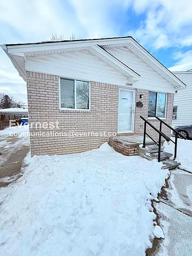 23569 Stewart Ave Photo 1