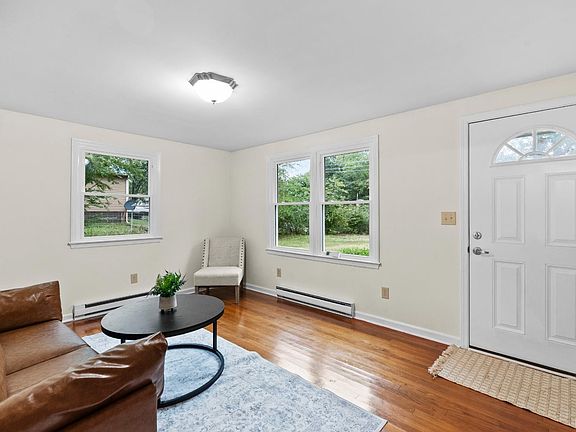 4th image of 1391 Boxwood Cir