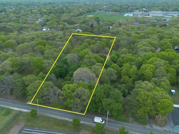 205 N Washington Avenue, Centereach, NY 11720