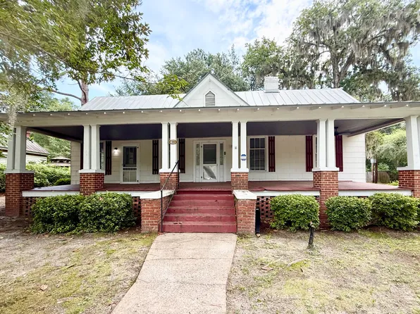 311 Black St, Walterboro, SC 29488