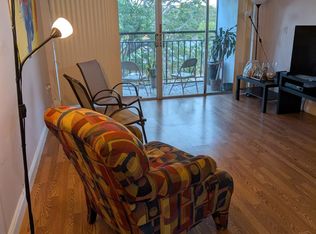 8775 Park Blvd APT 320, Miami, FL 33172