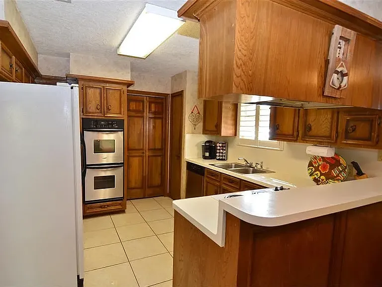 503 Lorie Ln — Photo 14