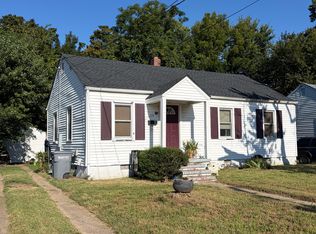 39 Cherry Acres Dr, Hampton, VA 23669