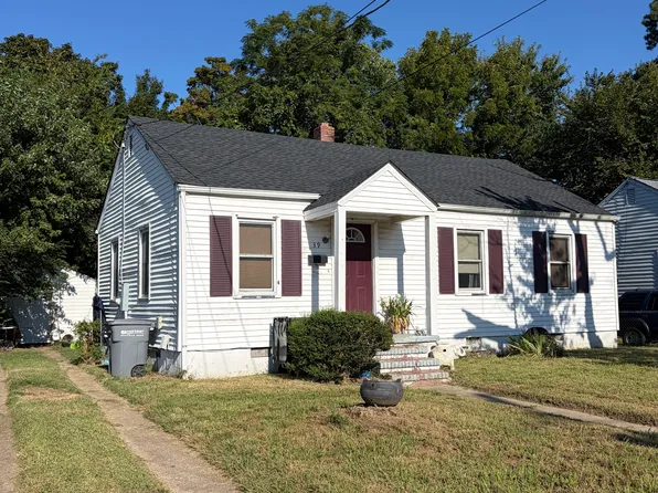 39 Cherry Acres Dr, Hampton, VA 23669